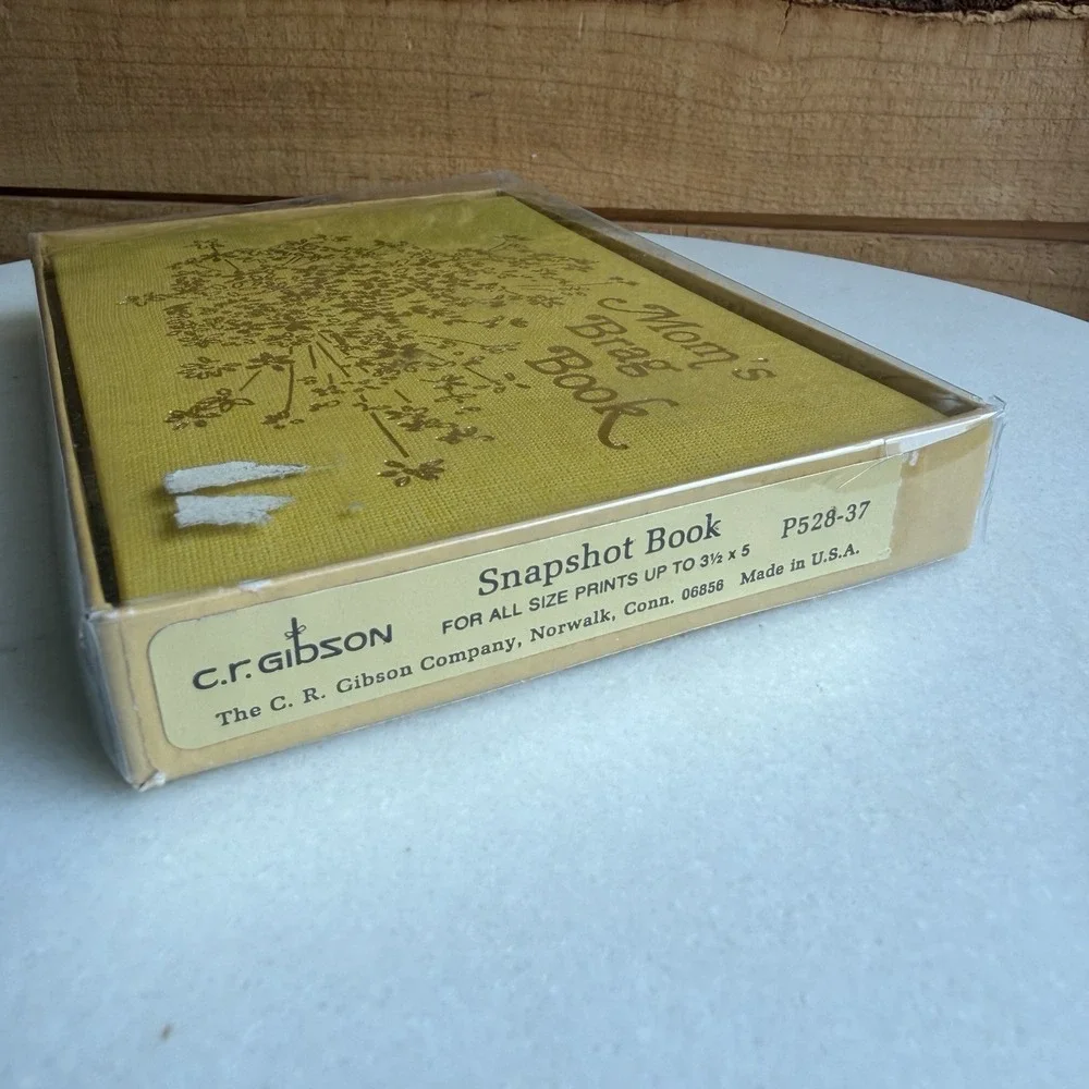 VTG 70s Moms Brag Book Gold Foil Yellow Photo Album‎ Floral New